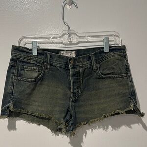 Free People Women's Denim Shorts Sz 26 Sexy Daisy Dukes Summer Button Fly